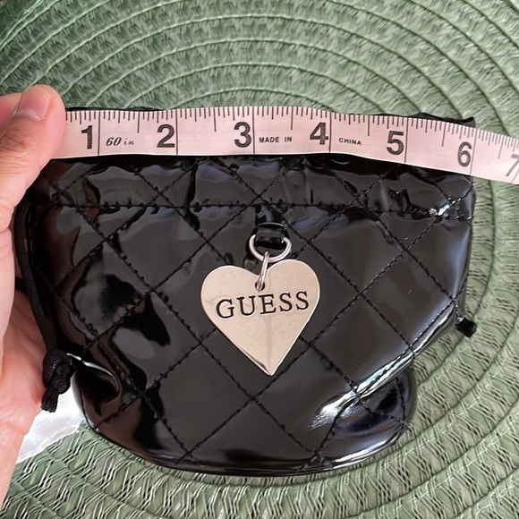 Guess Draw string pouch - Picture 9 of 12